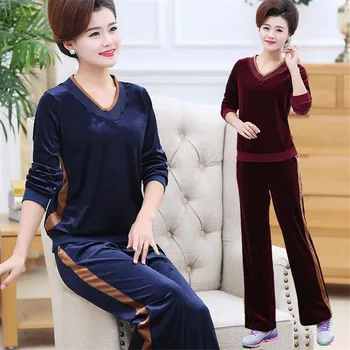 

new fashion Velvet Two Piece Tracksuit For Women Long Sleev Top And Side Striped Wide Leg Pants Velour trackSuit