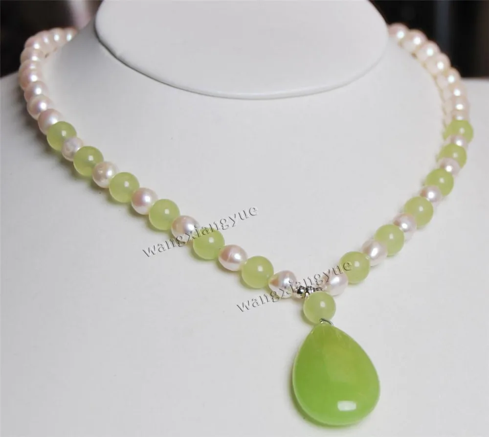 

FREE SHIPPING *******7-8mm White Akoya Pearl/Peridot Pendant 20x30mm Necklace 18" AAA