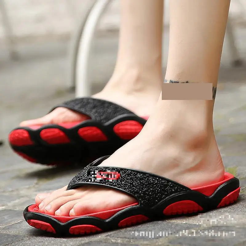 Летние противоскользящие и удобные пляжные сандалии - Цвет: Красный