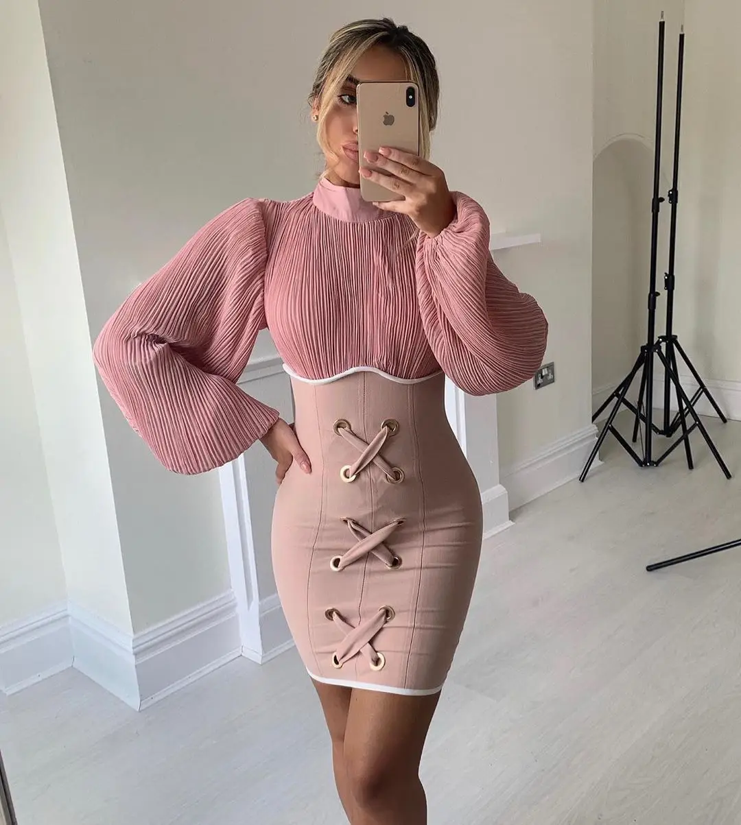 

2019 Women High Neck Long Sleeve Chiffon Patchwork Lace Up Bodycon Beach Dress