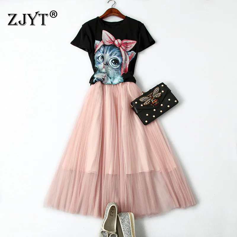 

2019 Summer Designer Runway Suit Set Women Fashion Cartoon Print T Shirt and Pleated Midi Tulle Skirt 2Piece Clothing Sets