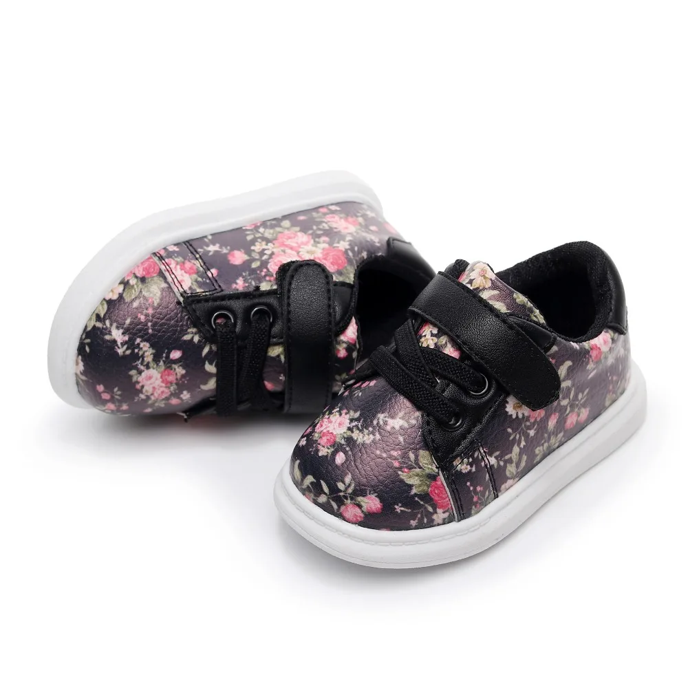 Обувь для маленьких девочек с милым цветком; удобные кожаные детские кроссовки для девочек; обувь для новорожденных; обувь с мягкой подошвой для первых шагов