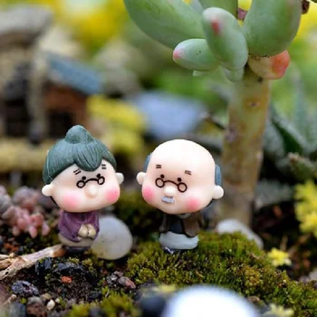 

2Pcs/set Grandparents Dolls Home Pots Moss Micro Landscape Ornaments Miniature Pastoral Happy Fairy Garden Figurine Decor