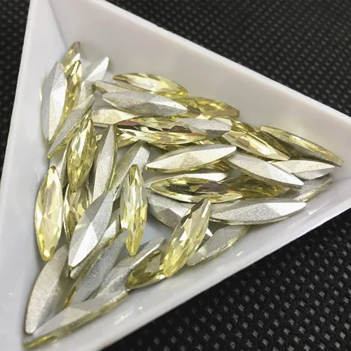 Ссылка 2: Пришивание Стекло с украшением в виде кристаллов 4x15mm Наветт Стразы с золотой схватка относится к Костюмы украшения - Цвет: jonquil