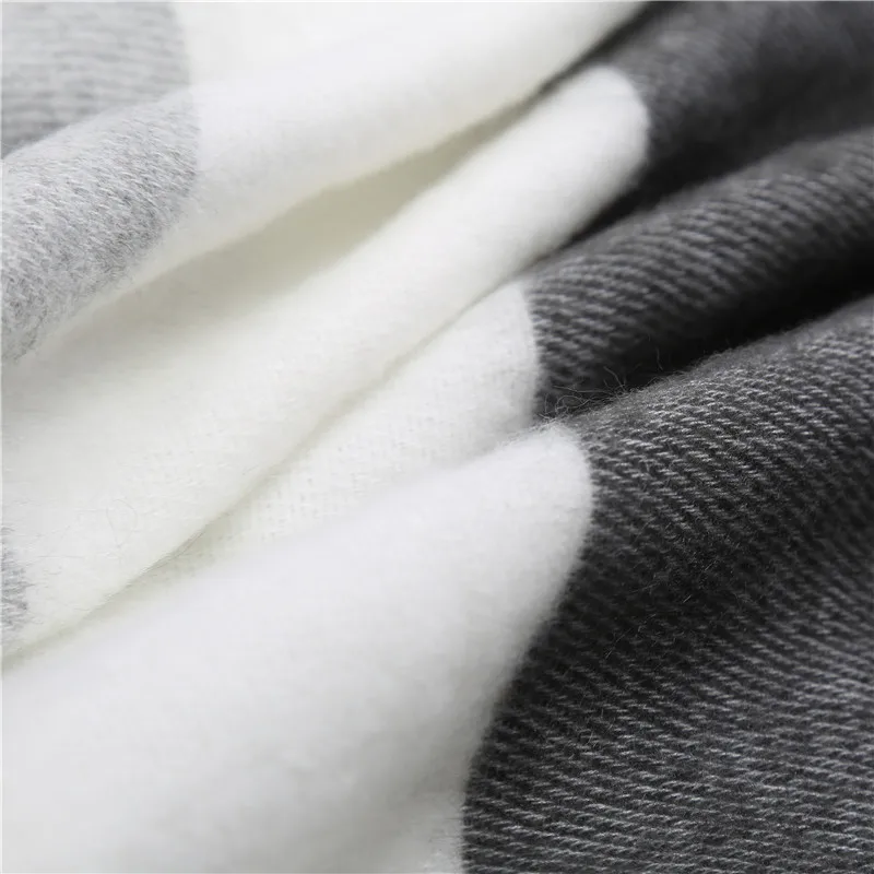 M1713-Black and White-8