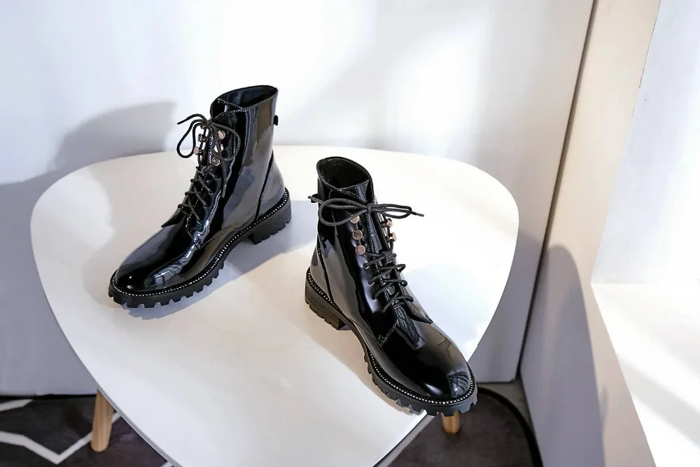 Krazing Pot/; ботинки в байкерском стиле из натуральной кожи на среднем каблуке с круглым носком; Роскошные ботильоны суперзвезды с перекрестными ремешками и металлическими заклепками; L1f2