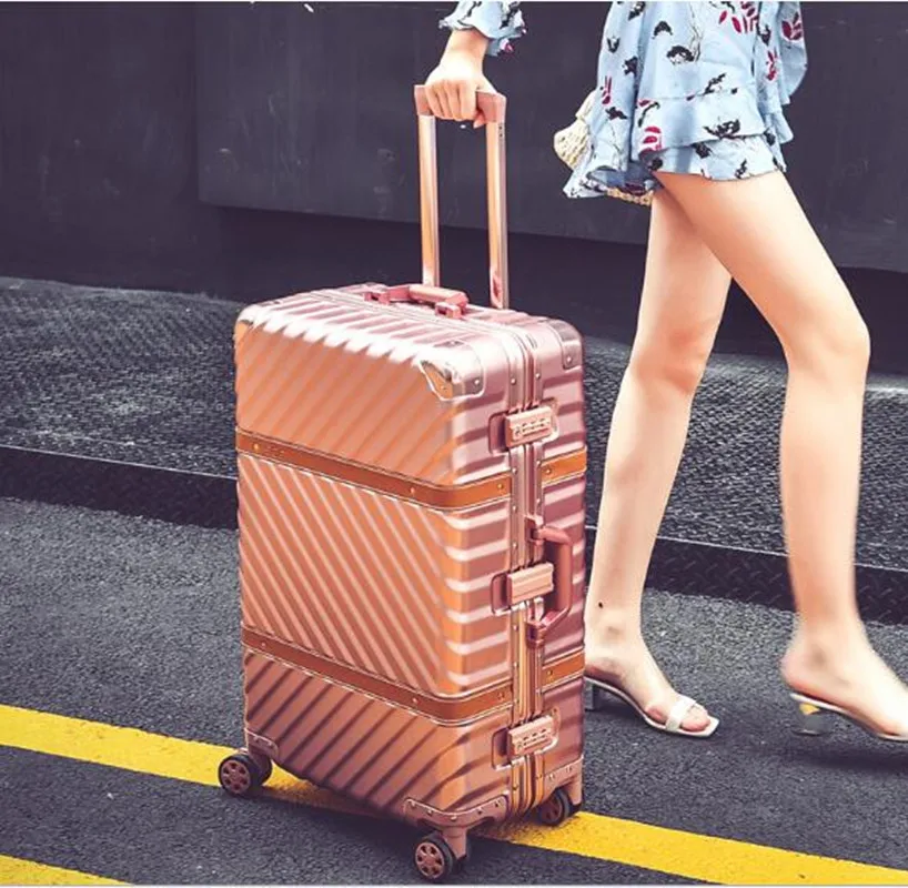 

Vintage Rolling Luggage Suitcase 20 Carry On 24 26 29 Luggage Aluminum Frame Travel Trolley Sheepskin Belt Box mala valis XL014
