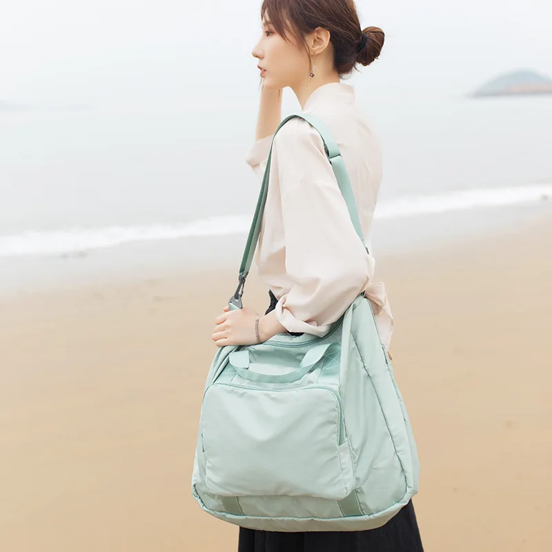 New Foldable Large Travel Bag Women Fashion Big Duffle Bag Shoulder Portable Weekend Bags Waterproof Travel Organizer Tote Pink
