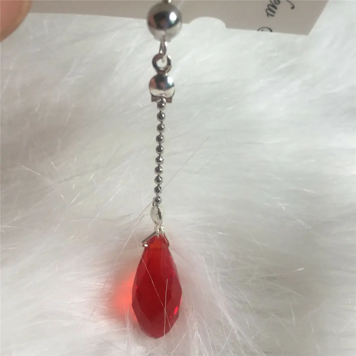 Saicowordist Hunter /× Hunter Anime Kurapika Boucles doreilles en alliage avec cristaux color/és pour oreilles de cosplay Unisexe Cadeau pour les fans danimation