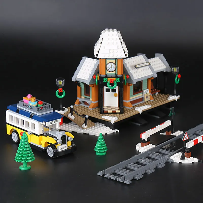 

Lepin 36011 Creative Series 1010Pcs LegoINGlys Village Station Model Sets Building Nano Block Bricks Toys DIY For Boy Girls