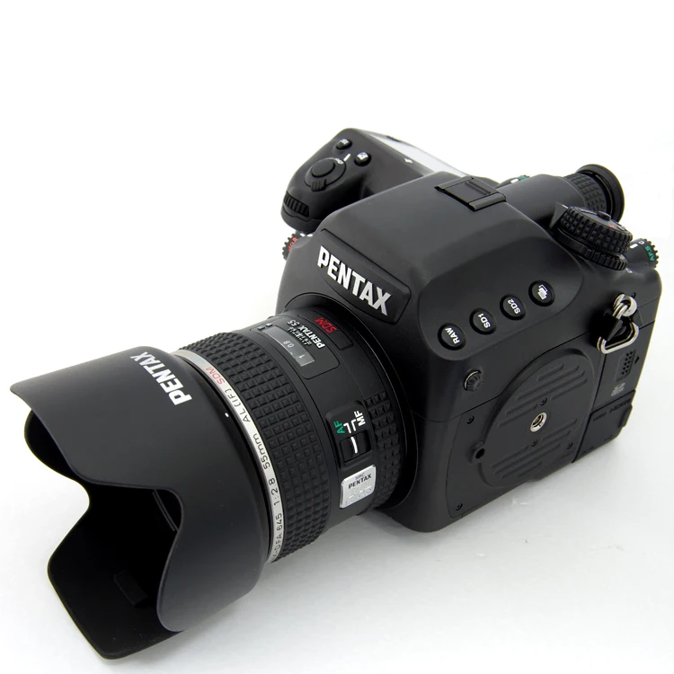 Pentax pentax 645d 55mmf2 . 8 pentax digital slr camera professional