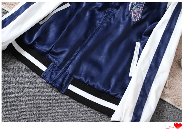 Короткая куртка, пальто, Женская Новая мода, вышивка павлином, атласная, летящая бейсбольная куртка, сувенир, куртка Yokosuka, Двусторонняя одежда