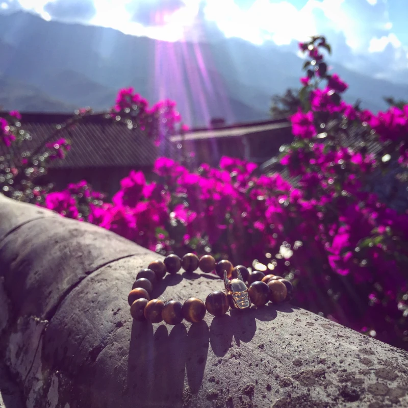Mcllroy Batman Charms Pulseras mujer Batman Head Bead Buddha Bracelet Natural Stone Tiger Eye Stones Men and Women Bracelets