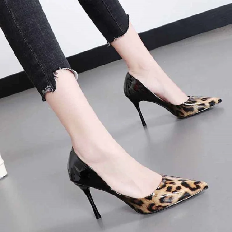 

Shoes female 2019 spring and autumn new high-heeled shoes women's fine with pointed shallow mouth leopard stitching single shoes