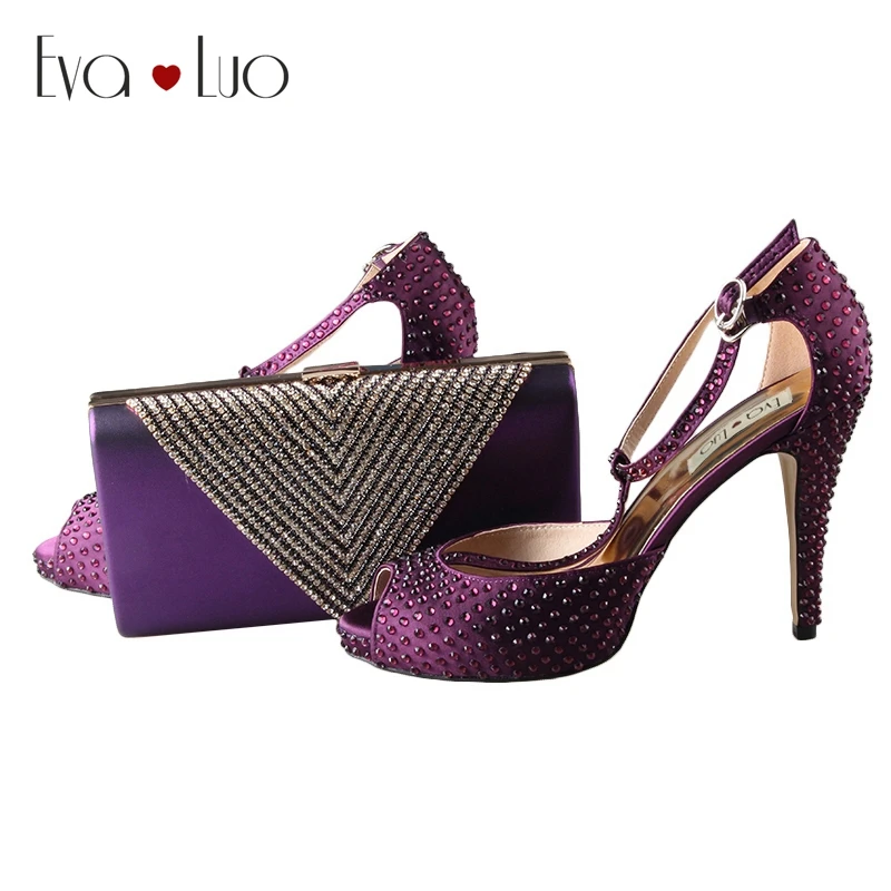 BS012/комплект из итальянских туфель и сумочки под заказ; фиолетовые атласные женские босоножки с Т-образным ремешком и стразами; Свадебная обувь для невесты