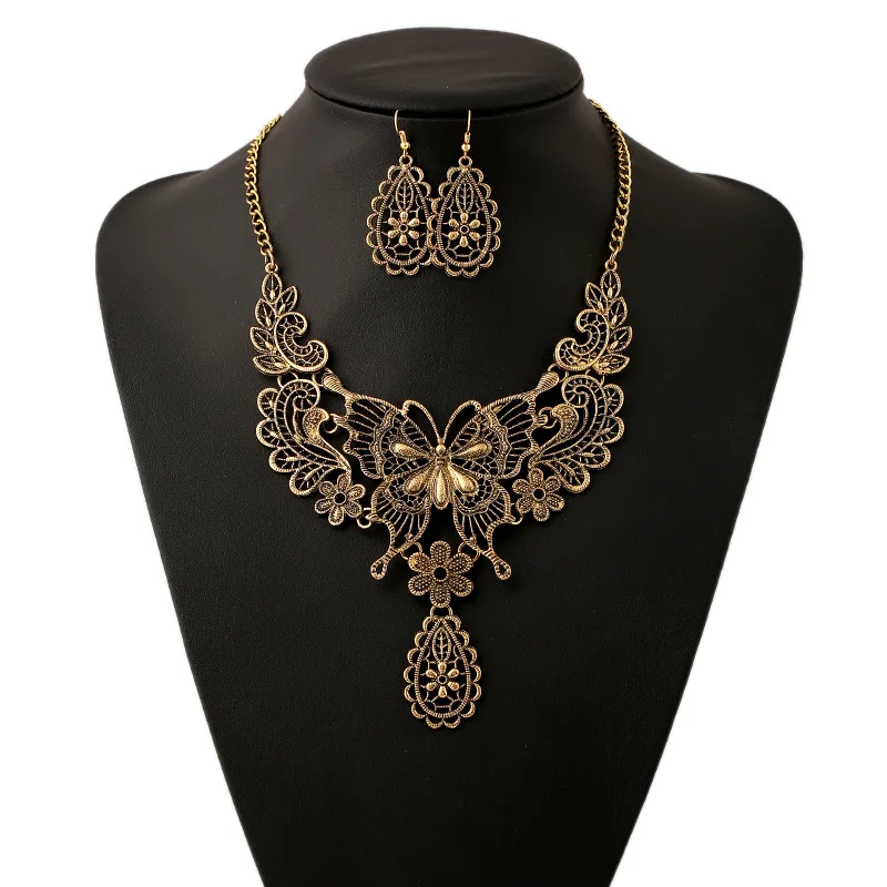 

LZHLQ Vintage Hollow Butterfly Choker Statement Necklace Women 4 Colors Zinc Alloy Necklaces Pendants Trendy Collares Collier