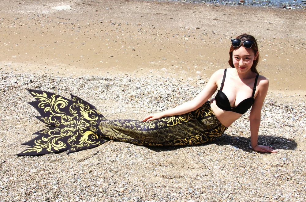 New-Fashion-Adults-Mermaid-Tail-with-Monofin-for-swimming-Mermaid-Cosplay-Costume-for-Halloween-Party-Birthday(5)