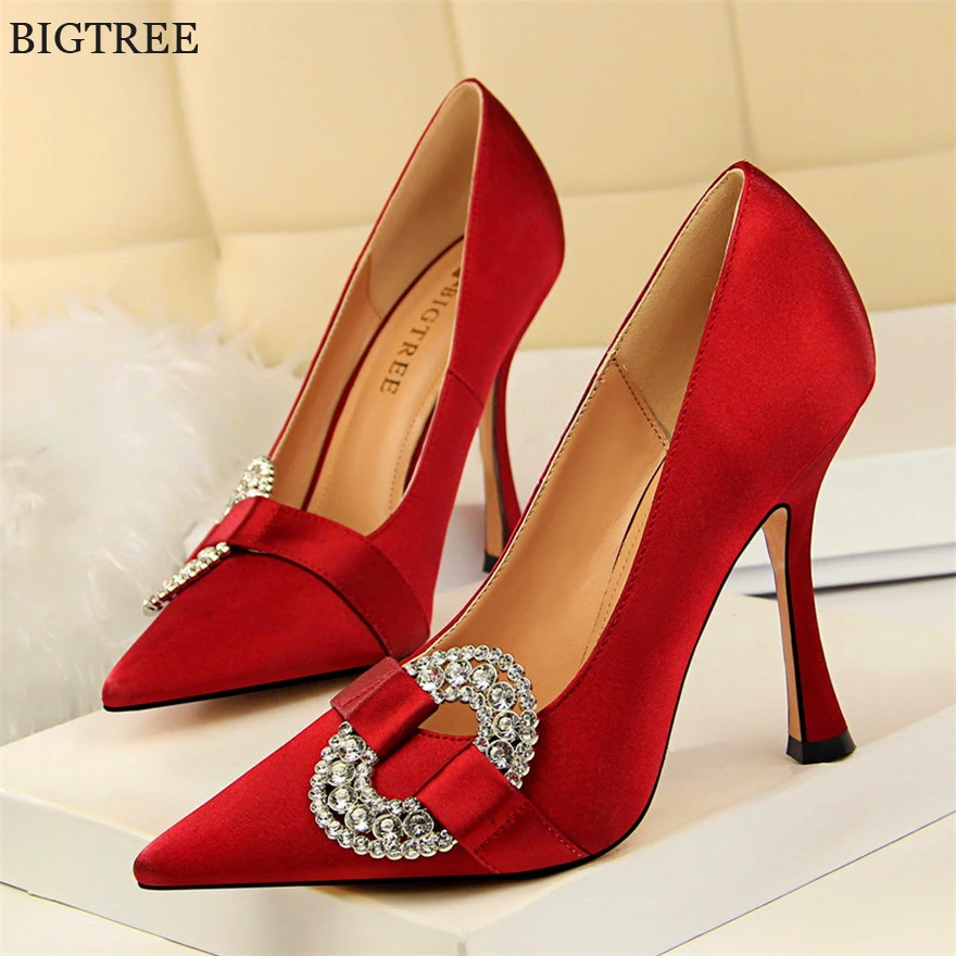 

Autumn Sweet Crystal Buckle Pointed Toe Women Pumps Concise Solid Silk Shallow Female 10.5cm Super High Heels Shoes Wedding Shoe