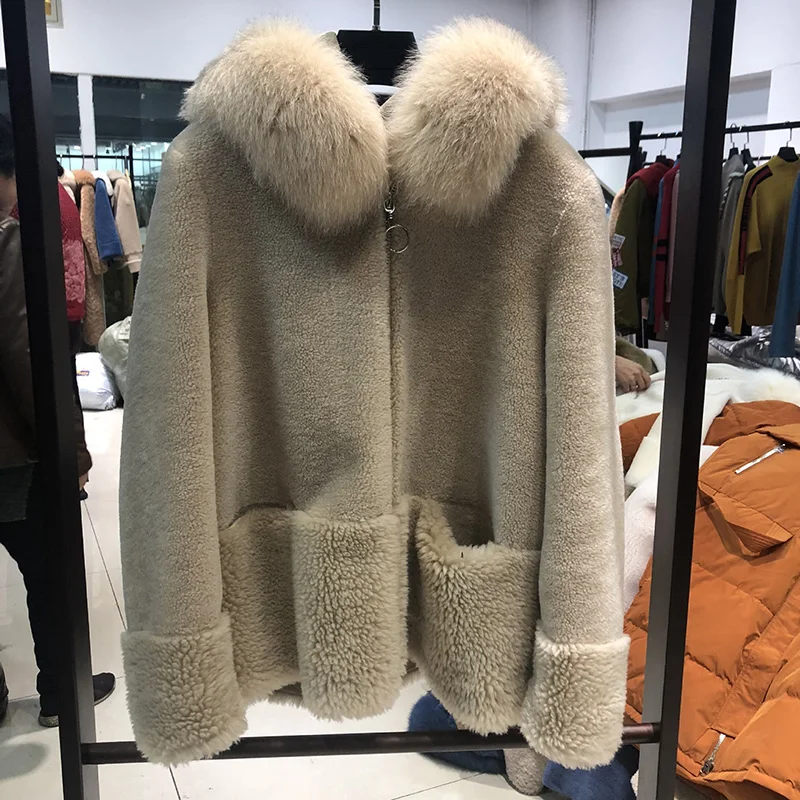 Winter Women 100% Real Fur Coat Female Short Whole Wool sheepskin fox Fur Natural Zipper High Quality Jacket ladies Outerwear