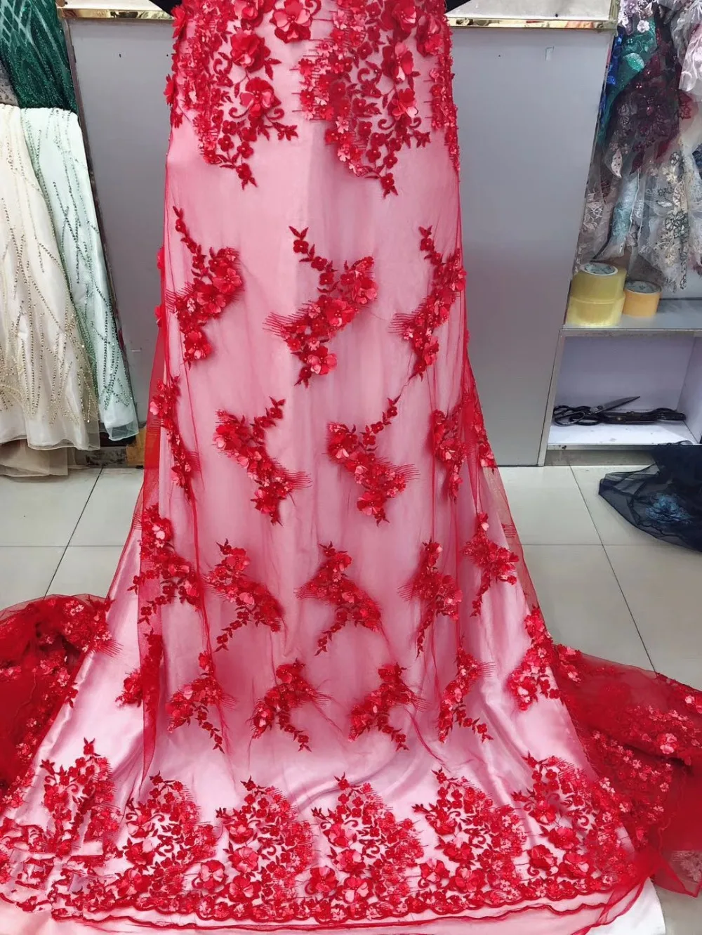 

French lace fabric 5yds/pce dhl red beaded heavy 3d handwork petals fabrics women gorgeous luxury party event shows dress 2019