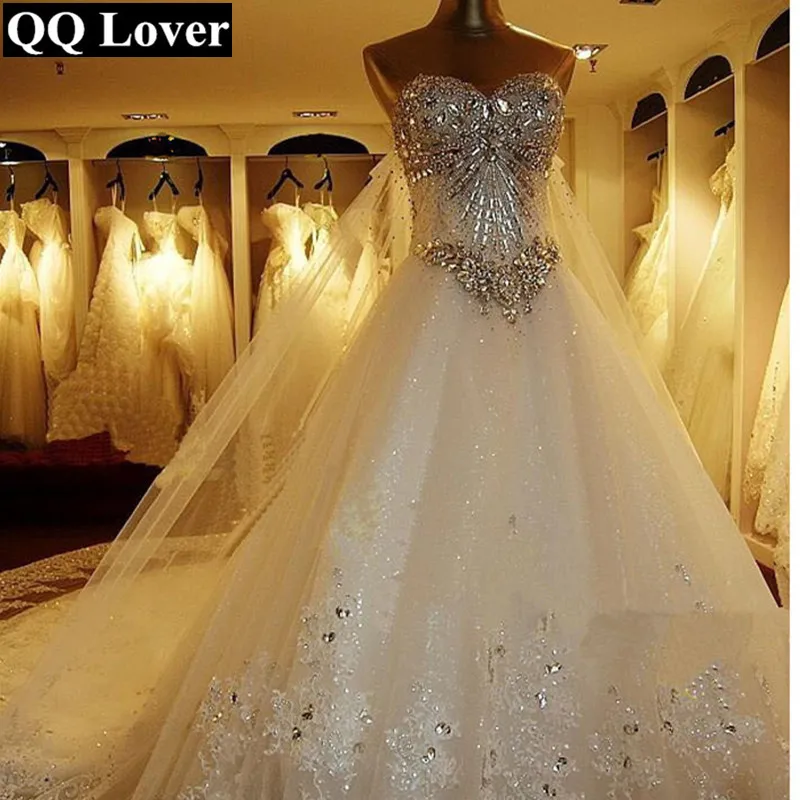 2018 New Luxury Big Train Wedding Dress Sexy Crystals Beaded Bridal