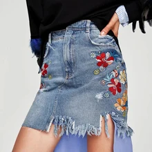 Женская джинсовая юбка с цветочной вышивкой, короткая юбка с кисточками, сексуальные джинсовые мини-юбки, модные фактурные карманы, облегающая юбка