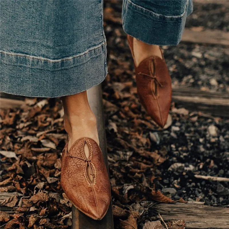 

Retro Women Leather Flats Shoes Fashion Pointed Toe Office Lady Shoes Slip On Loafers Women Soft Low Heel Driving Shoes #40