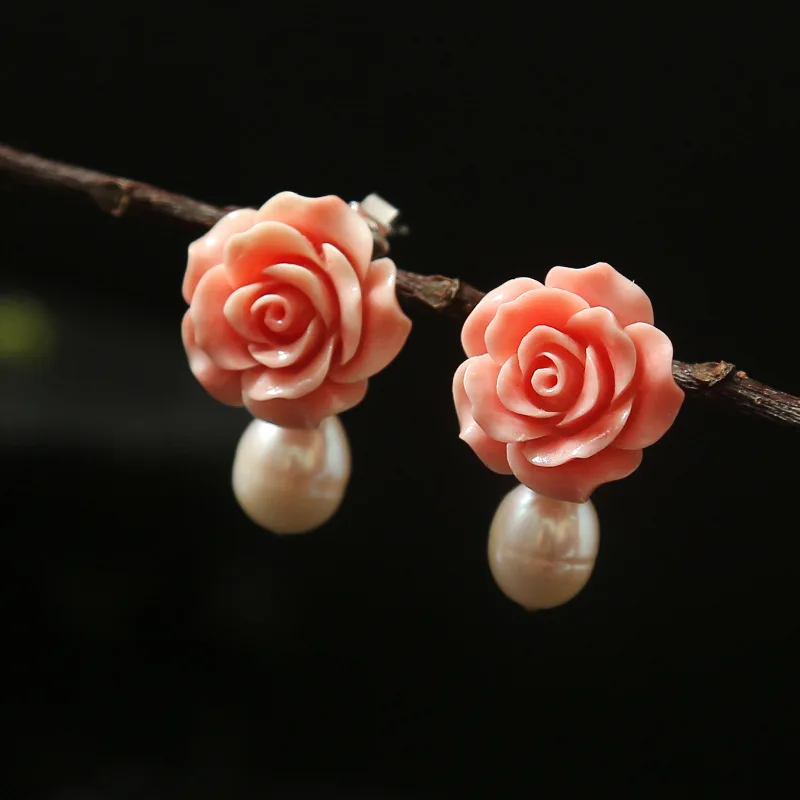 

2019 new style hand original natural pearl pink princess embossing stud earrings