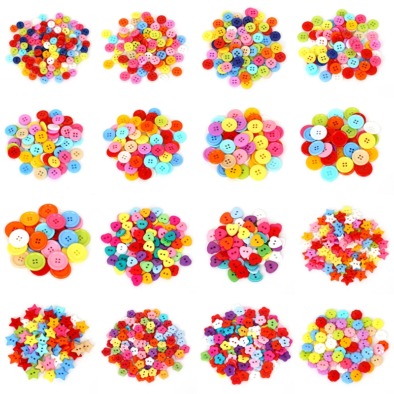 100pcs Cartoon Alfabeto Lettere Bottoni in Plastica Decoraive Pulsante per I Bambini del Progetto Bracciale Favore Ornamenti 