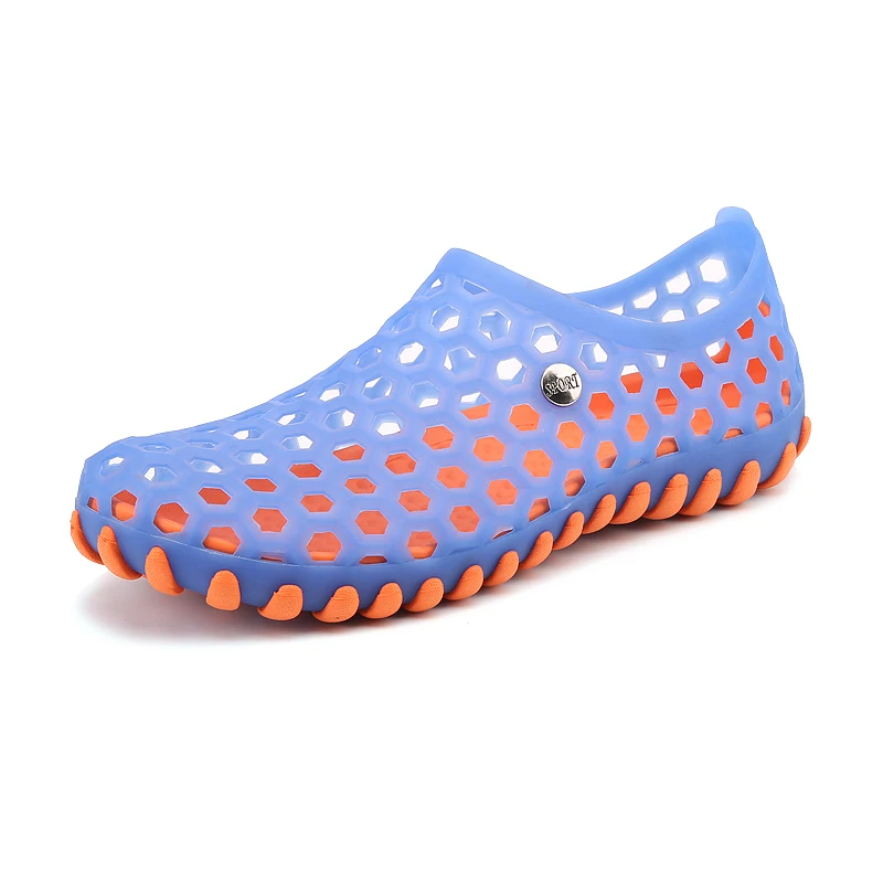 slip on aqua shoes