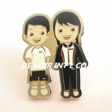 Пользовательские мальчик и девочка значок с золотым напылением+ эпоксидные+ бабочка клатч резины клатч