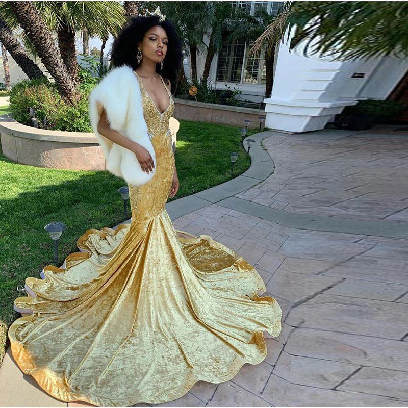 

2019 Sexy Mermaid Prom Evening Dresses Beaded Sleeveless Velvet Long Formal Party Gown Sleeve Spaghetti Long Evening Gowns