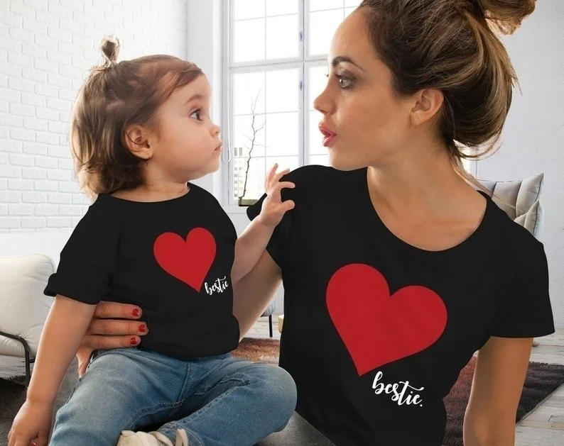 

HAHAYULE-JBH 1pcs BigRedHeart Besties Heart Family Matching-Mom and Daughter Matching-Mother and Daughter Matching