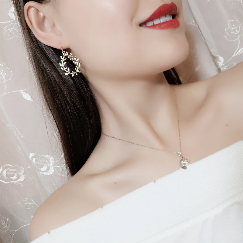 

Water Drop Flower Leaves Golden Exaggerate Shiny Dangle Earrings Drop Earrings For Women