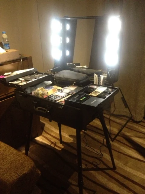 Professional Rolling Makeup Artist Cosmetic Train Case with Lights Mirror and Stand | Багаж и сумки