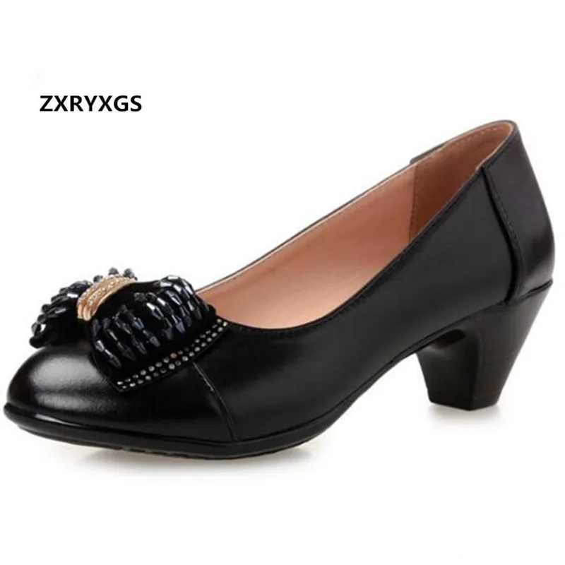 

2019 New Spring Autumn Rhinestone Bow Real Leather Shoes with Black Pointed Bow Fashion Shoes Woman Shoes High Heels Plus Size