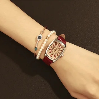 

2019 explosion models ladies classic fashion small red table quartz creative square digital pointer leather watchband watch