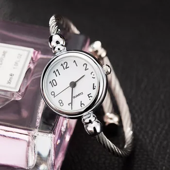 

A196 CUSSI Creative Womens Bracelet Watches Ladies Dress Watches Fashion Casual Alloy Quartz Wristwatch reloj mujer Clock