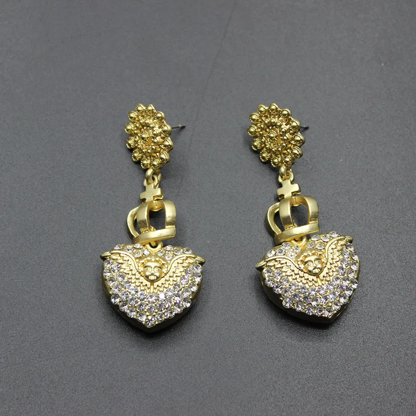 

Fashion Baroque personality full go show off the heart of peach heart stud earrings 158