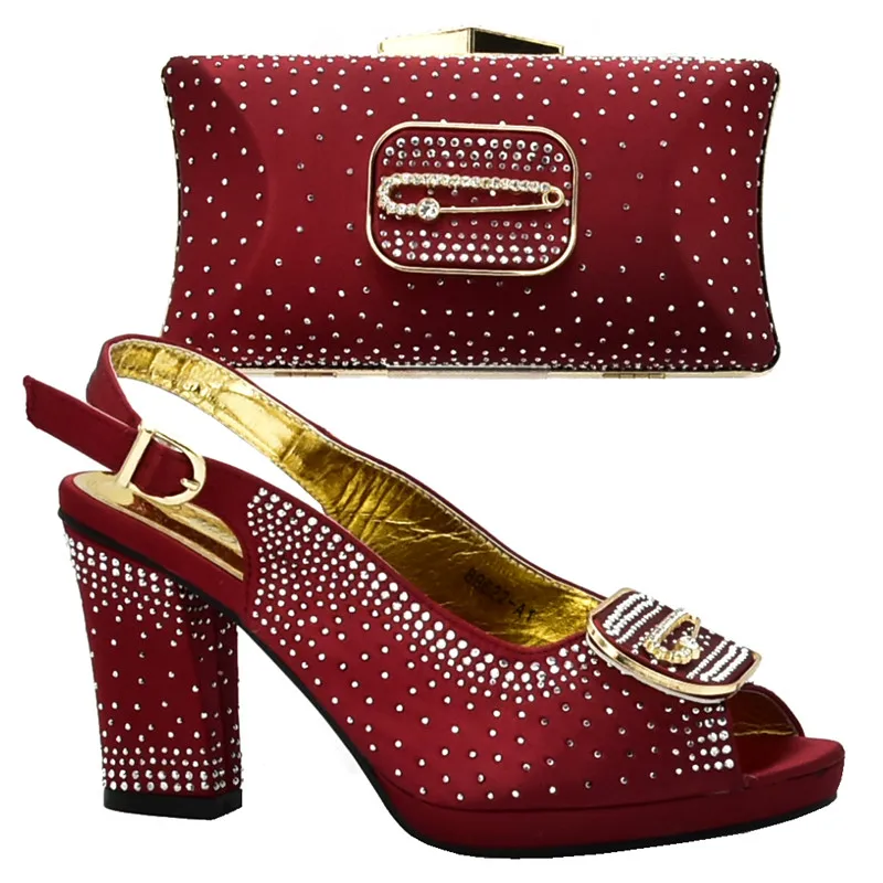 rouge Chaussures Talons À jaune Et Ensemble Hauts Pour Strass Africains vert Correspondre Italiennes Noir Sacs Sac Décoré Femmes Avec Dames bleu 1f5OqwH1