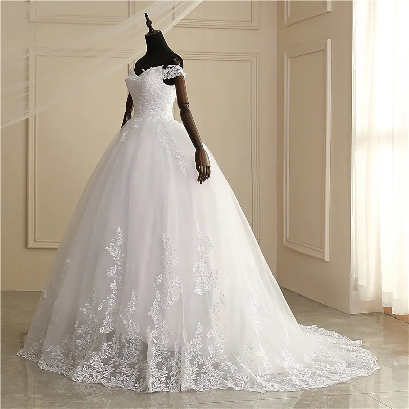 Luxury Lace Boat Neck Ball Gown Wedding Dresses Sweetheart Sheer Princess Illusion Applique Bridal Gowns Casamento Customized 4