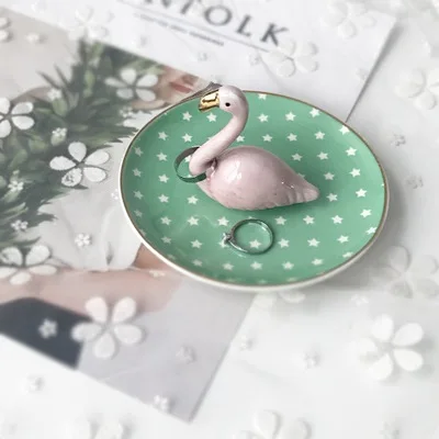 Best Price of  Bathroom Swan design Porcelain Nordic style Makeup Organizer Plate for Display Jewelry Ring Necklac