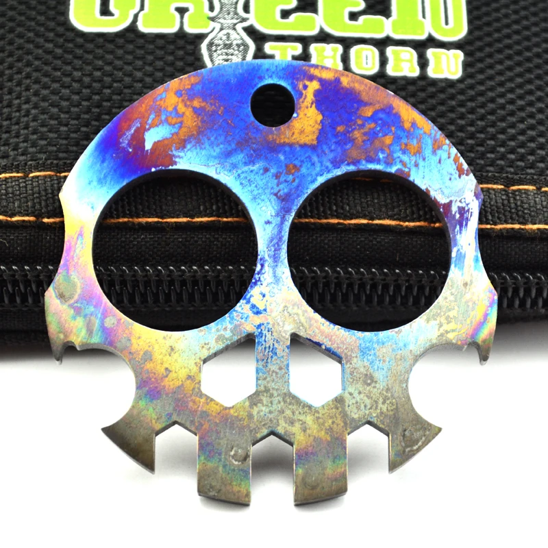 

Roasted blue titanium multi - functional combination of defense self-defense fingers EDC rescue broken window tool opener COOL
