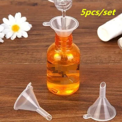

5 pcs Mini Small Plastic Separating Funnels For Perfume Liquid Oil Filling Empty Bottle