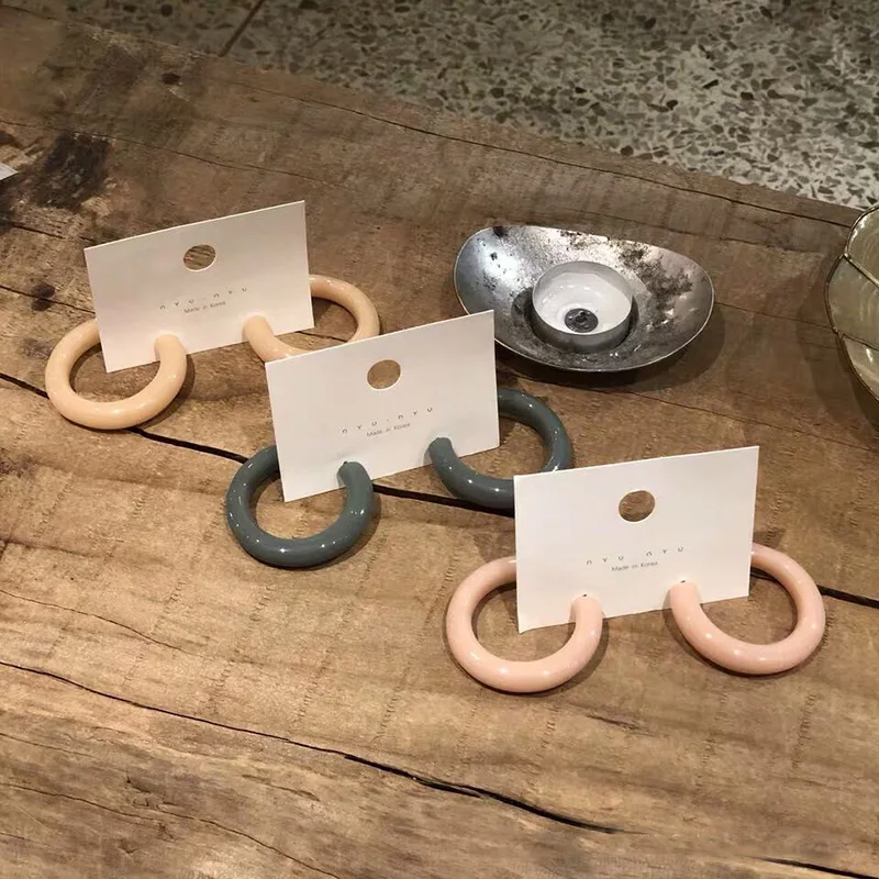 

MENGJIQIAO 2019 Japan New Candy Color Acrylic Hoop Earrings For Women Girls Fashion Bijoux Simple C Shaped Party Pendientes Gift
