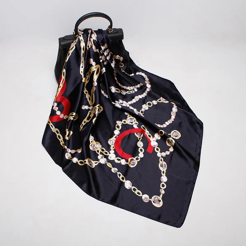 90*90 см хиджаб платок на голову женская мода Леопардовый принт с цепью печати квадратные шарфы Весна Осень шелковые шарфы принтованные шали - Цвет: 39