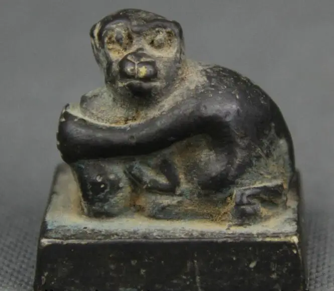 

S0873 Old China Chinese Dynasty Bronze Monkey Animal Statue imperial Seal Stamp Signet