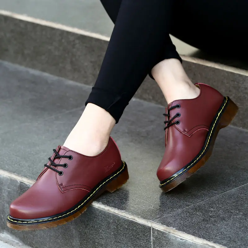 

TOURSH Unisex Flats British Style Oxford Shoes Women Red Lace Up Platform Ankle Female Casual Shoes Retro Brogues Size 34-44