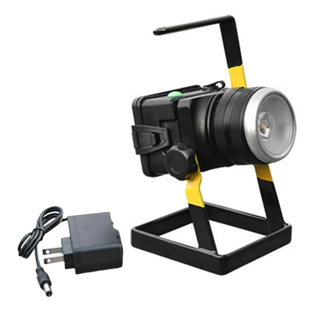 

New Arrival Rotating Zoom T6LED Floodlight Portable Lamp Outdoor Lighting Flashlight Rechargeable Projection Lamp With Holder