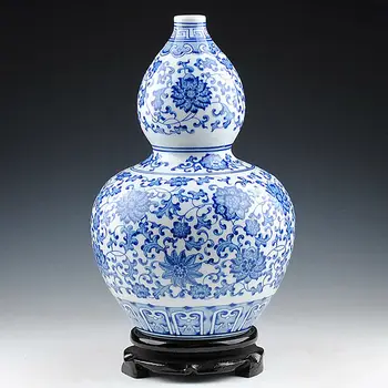 

Blue and White Porcelain Traditional Chinese Elegant Tabletop Vase with Floral Pattern Decoration ZDV-M003QH08